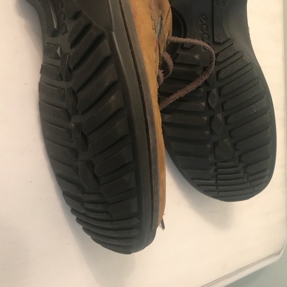 ECCO brown distressed  leather shoes